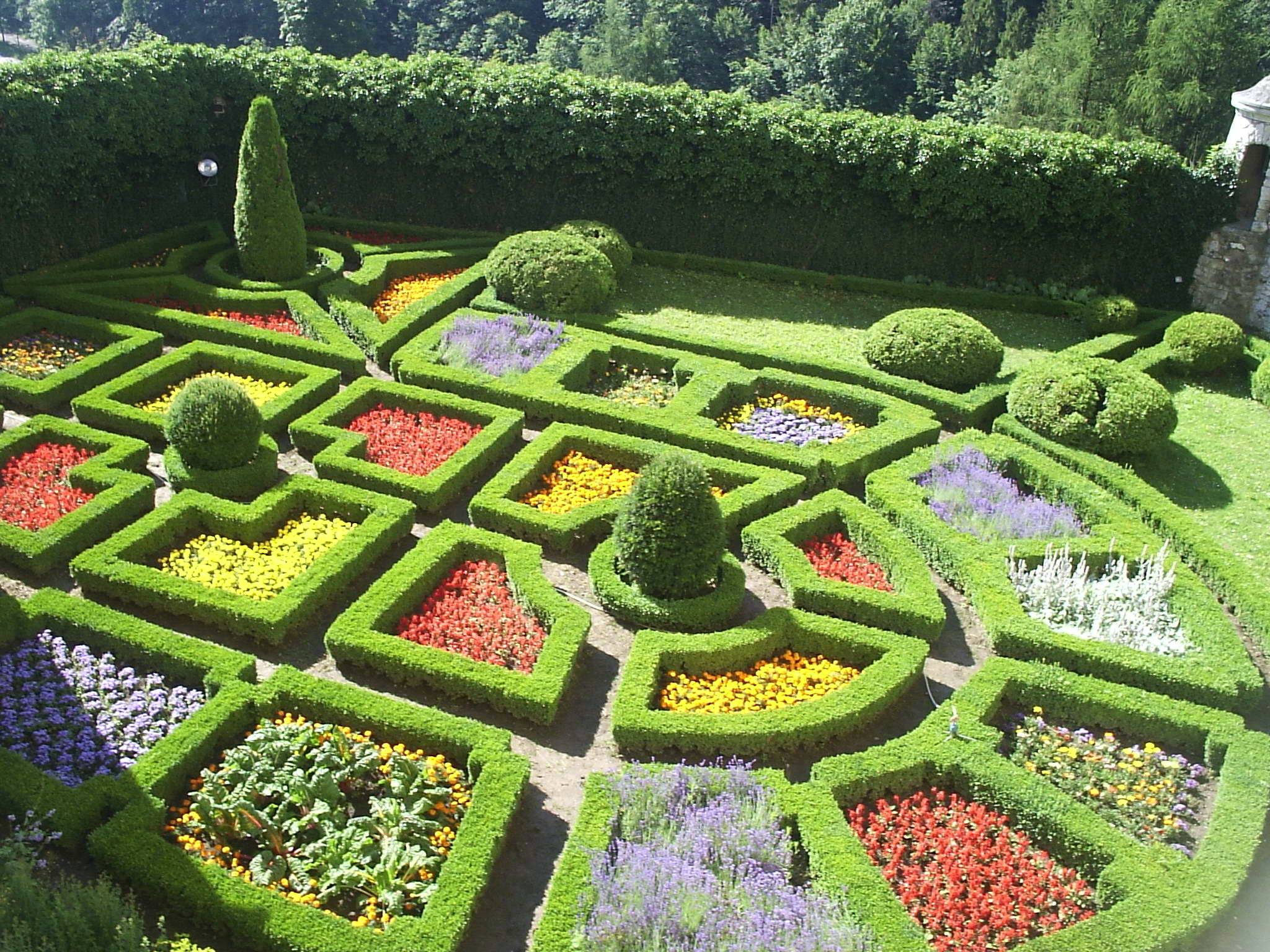 تصميم حدائق حديثة في الرياض